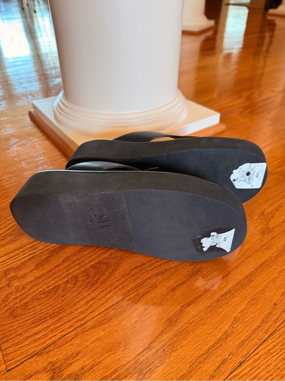 Stuart Weitzman Black Platform Thong Flip Flop Sandals Size 9B - Picture 6 of 8